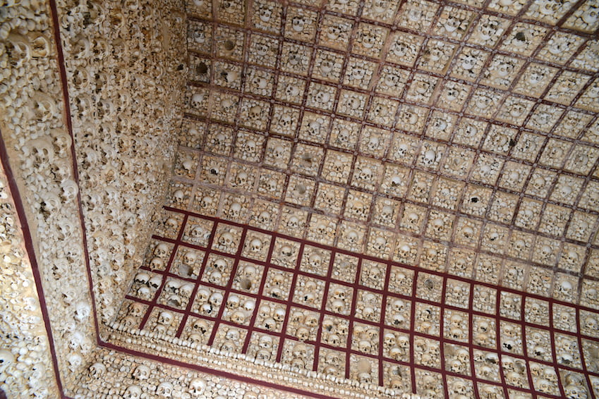 La Capela dos Ossos: the Chapel of the Bones